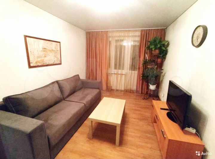 2-к. квартира, 52 м², 7/10 эт.