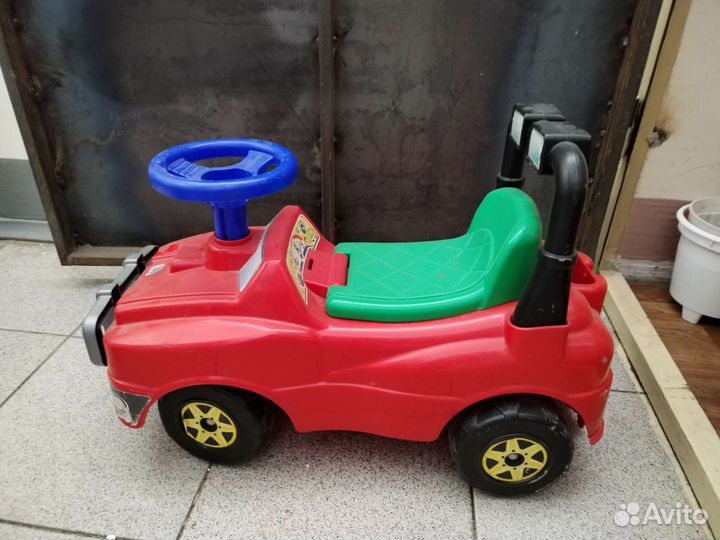 Машинка-каталка