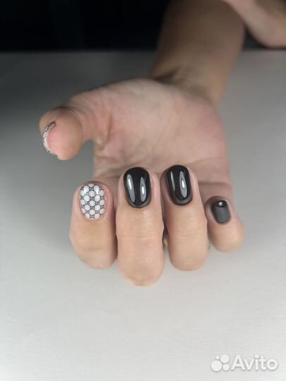 Комбинированный маникюр с укреплением