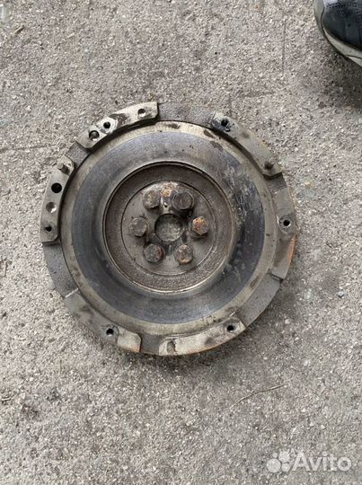 Mazda 6 2.0 2005 г маховик