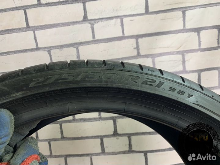 Pirelli P Zero PZ4 275/30 R21