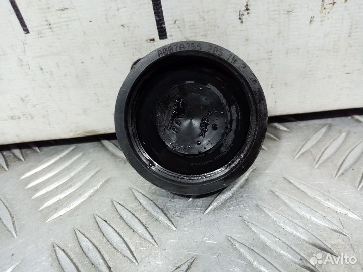 Б/У Крышка бачка тормозной жидкости#001