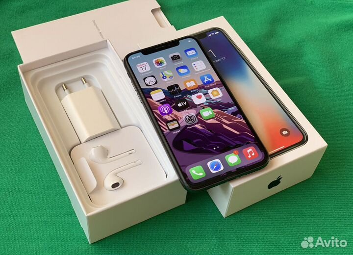 iPhone X, 256 ГБ