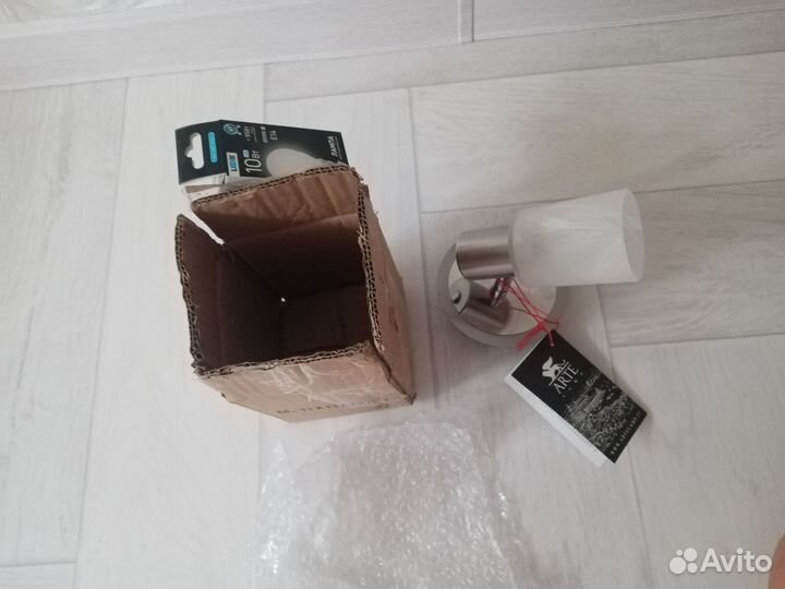 Настенный светильник бра