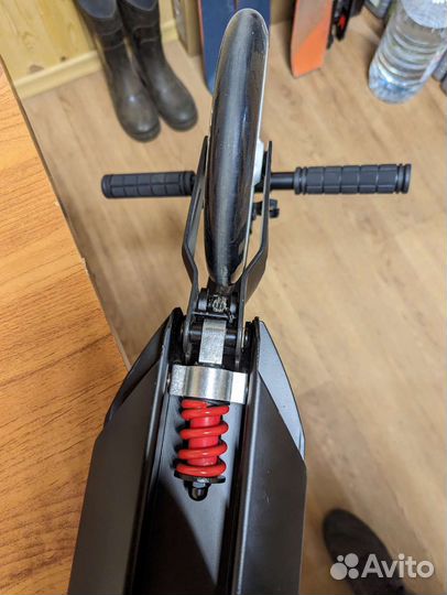 Самокат 2 амортизатора USD Pro trail 200