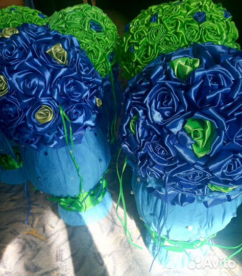 Декоративные вазы из розочек