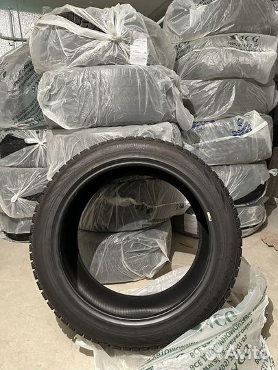 Резина Nokian Tyres 285/45 R22