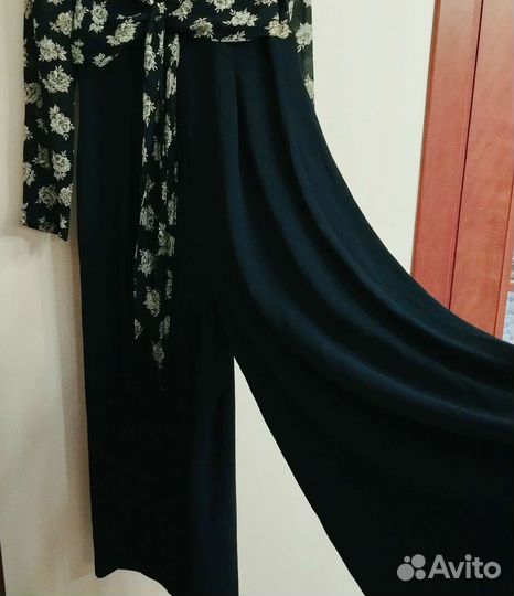 Новый, стильный, нарядный костюм (Корея)