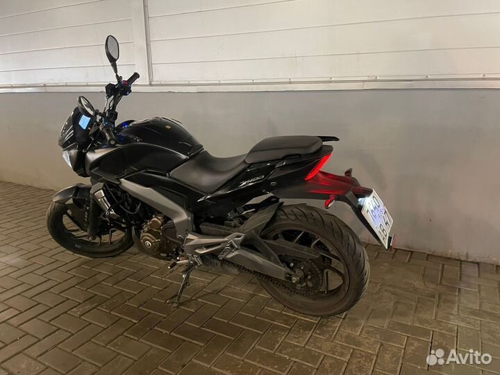 Bajaj dominar 400