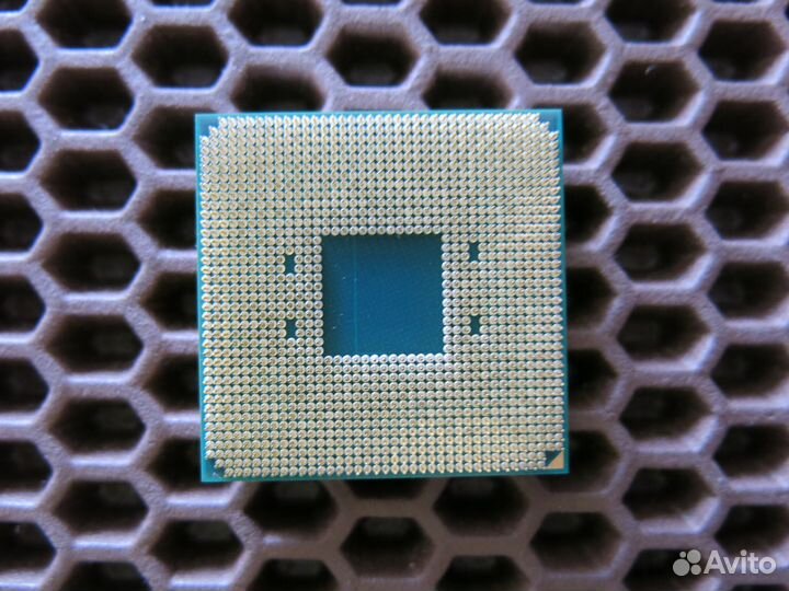 AMD Ryzen 7 5700X (новый)