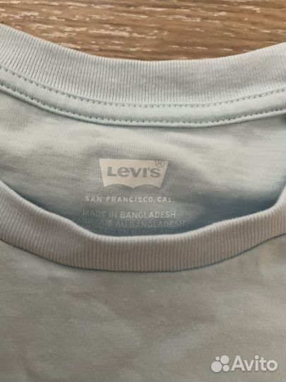 Футболка Levi's