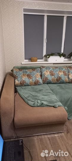 Диван угловой б/у под перетяжку