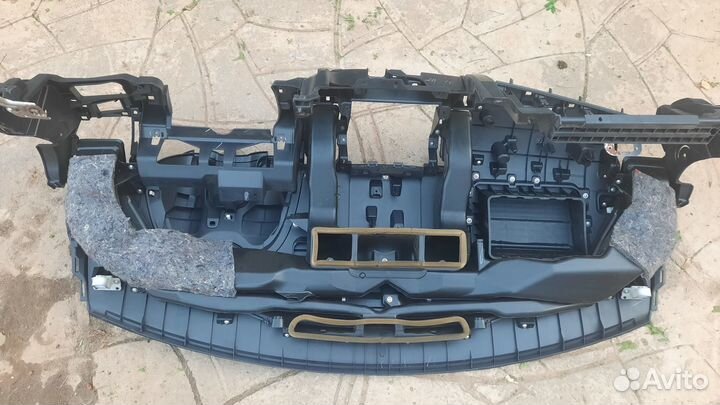 Передняя панель (торпедо) Mitsubishi lancer X