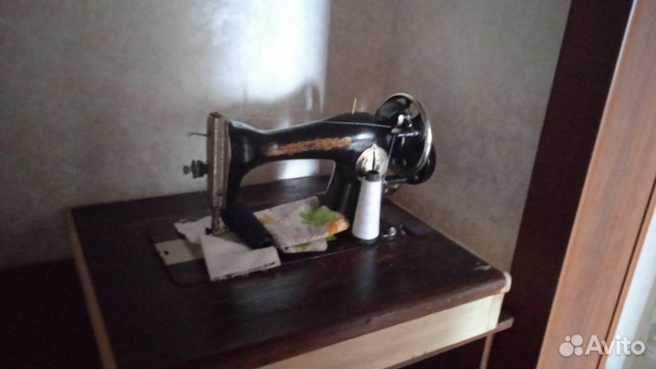 Швейная машинка подольская ручная