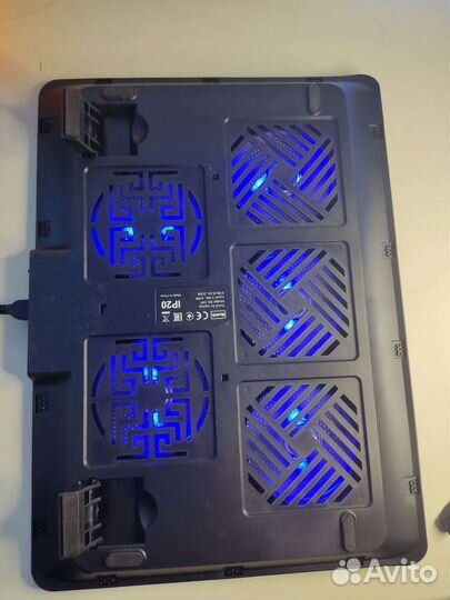 Подставка с охлаждением Defender