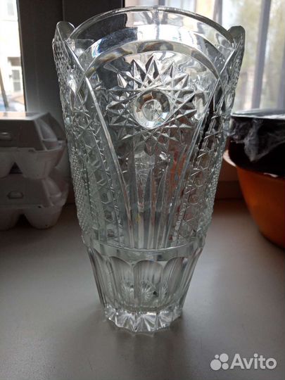 Хрустальная ваза