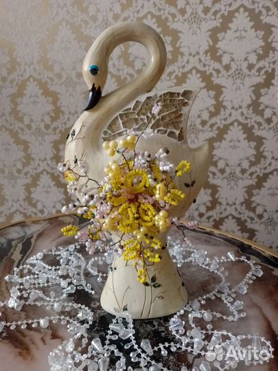 Статуэтка лебедь