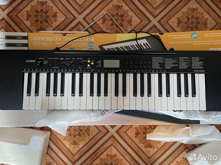 Синтезатор Casio CTK-240