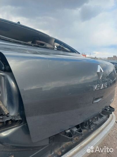 Крышка багажника Рено Меган 2