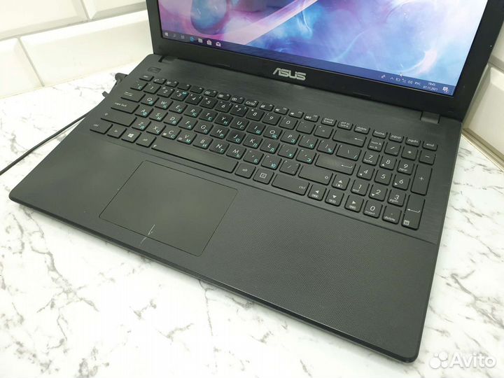 Ноутбук asus X551C