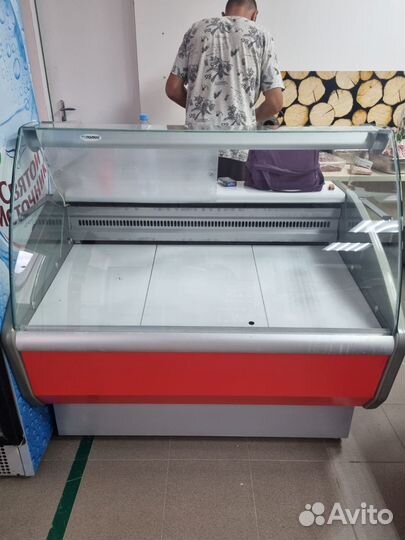 Витринный холодильник