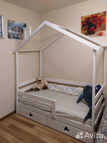 Кроватка берёзаТеремок для малыша высокий борт