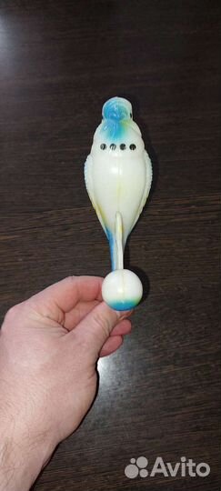 Игрушка для попугая