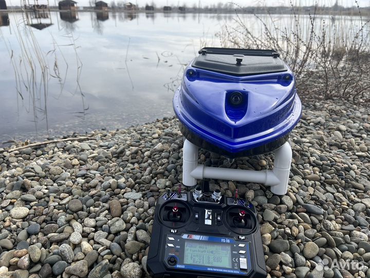 Прикормочный кораблик для рыбалки piXel Boat mini