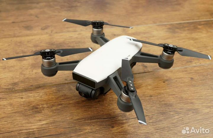 Квадрокоптер DJI Spark цвет Alpine White Новый