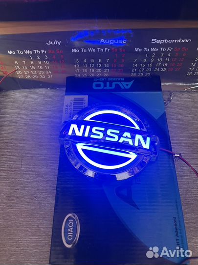 Светящаяся эмблема 5D для автомобиля