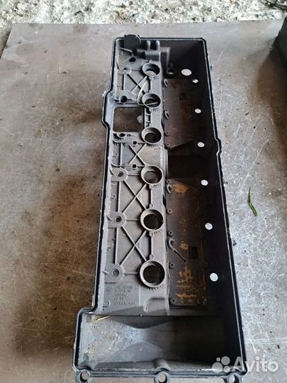 Крышка клапанов на BMW Е65 Е66