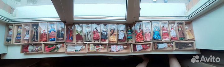 Коллекция фарфоровых кукол