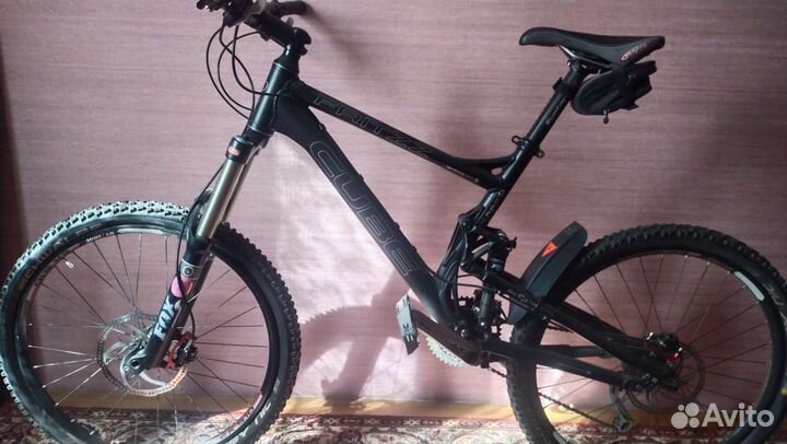 Велосипед cube