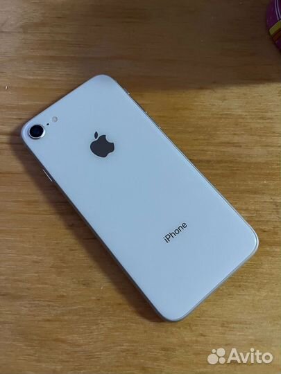 iPhone 8, 64 ГБ