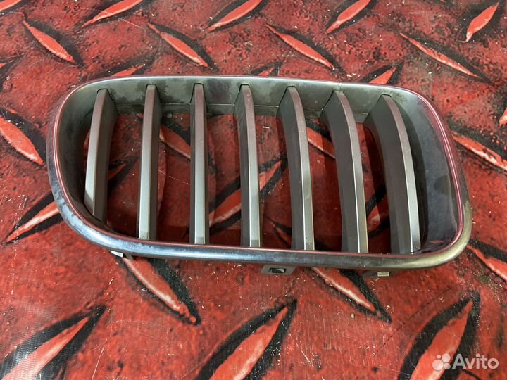 Решетка радиатора правая BMW X3 F25