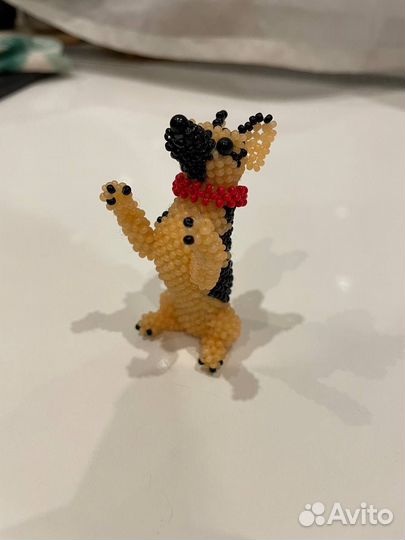 Собака из бисера