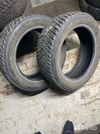 Goodyear UltraGrip 215/55 R17