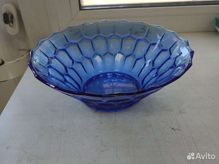 Салатник рельефное синее стекло
