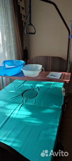 Кровать для лежачих больных,инвалидов бу механич