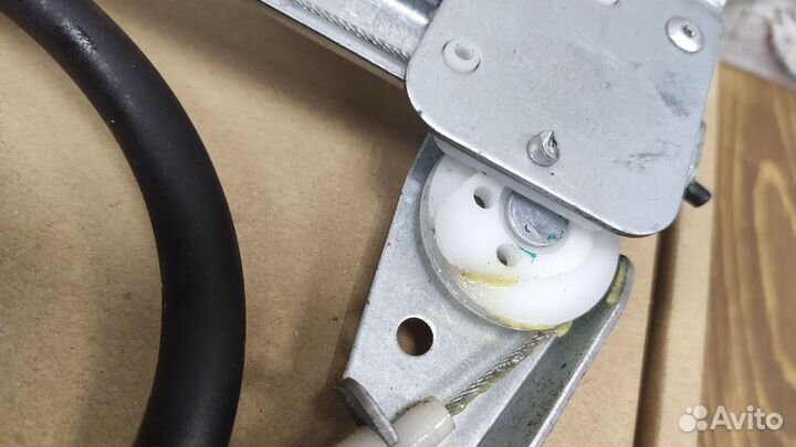 Стеклоподъемник задней левой двери Е39