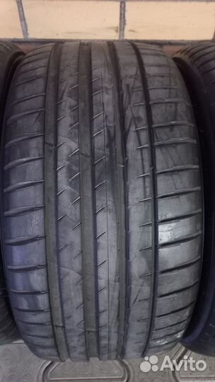 Michelin Pilot Sport 4 245/45 R18 и 275/40 R18 103Y