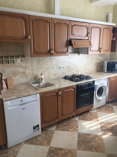 2-к. квартира, 72 м², 3/4 эт.