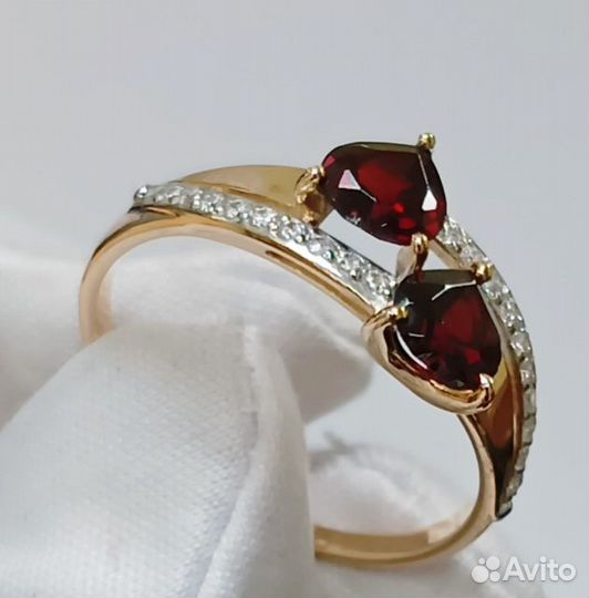 Золотое кольцо с фианитом 17р