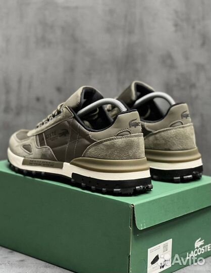 Кроссовки Lacoste стильные