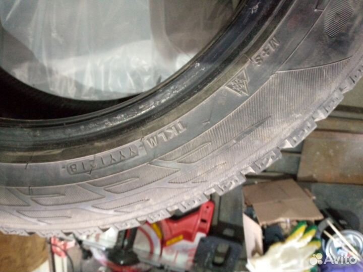 Yokohama Ice Guard Stud IG55 215/55 R17