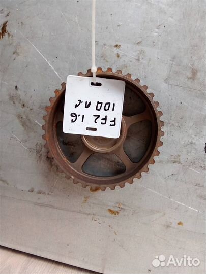 Шестерня (шкив) распредвала от Ford Focus II 2005