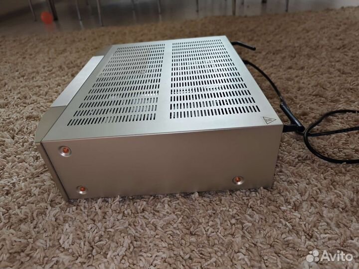 Усилитель Marantz PM7000N