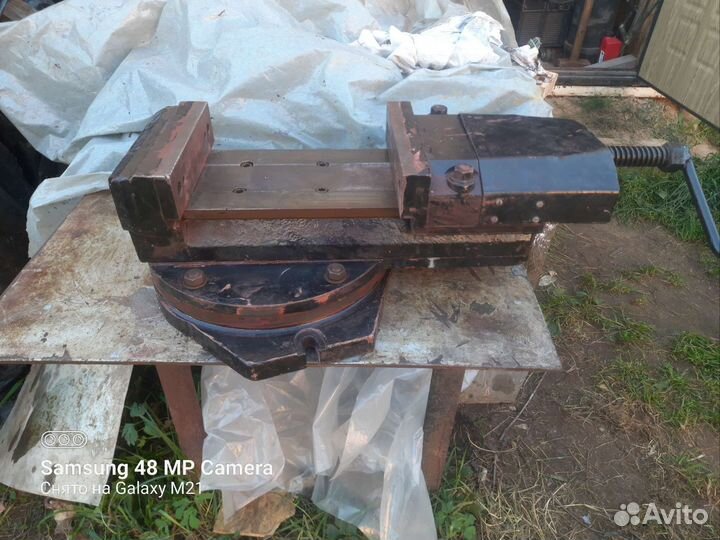 Тиски станочные поворотные