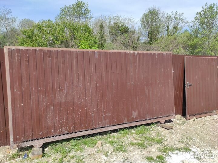 Откатные ворота и калитка распашная