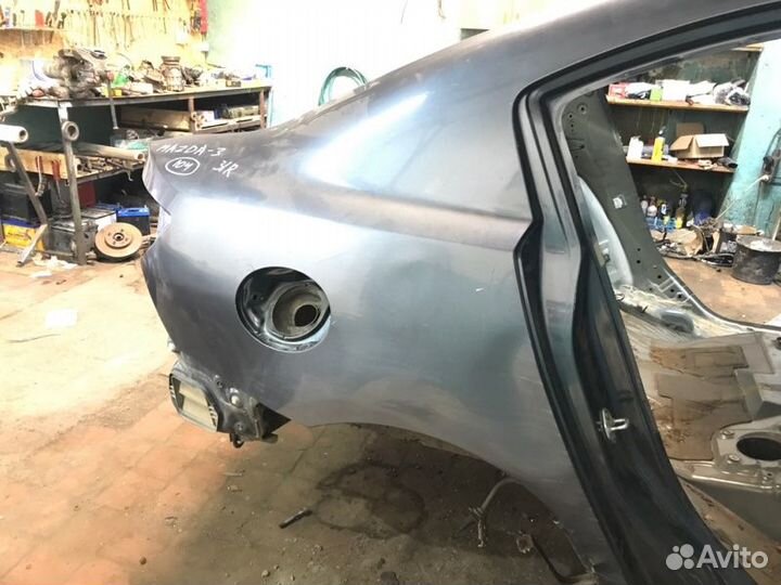 Крыло заднее правое Mazda 3 седан BK Z6 2008